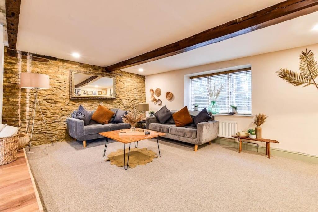 The Loft @ The Old George * South Cerney
