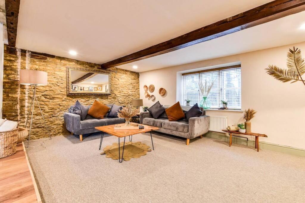 The Loft @ The Old George * South Cerney